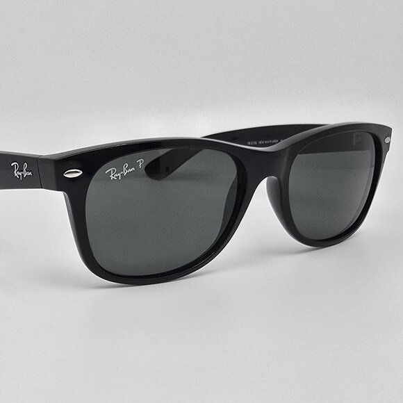 Ray-Ban RB2132 90158 Wayfarer Black Frame Polarized G-15 Green Lens Sunglasses - Picture 6 of 13